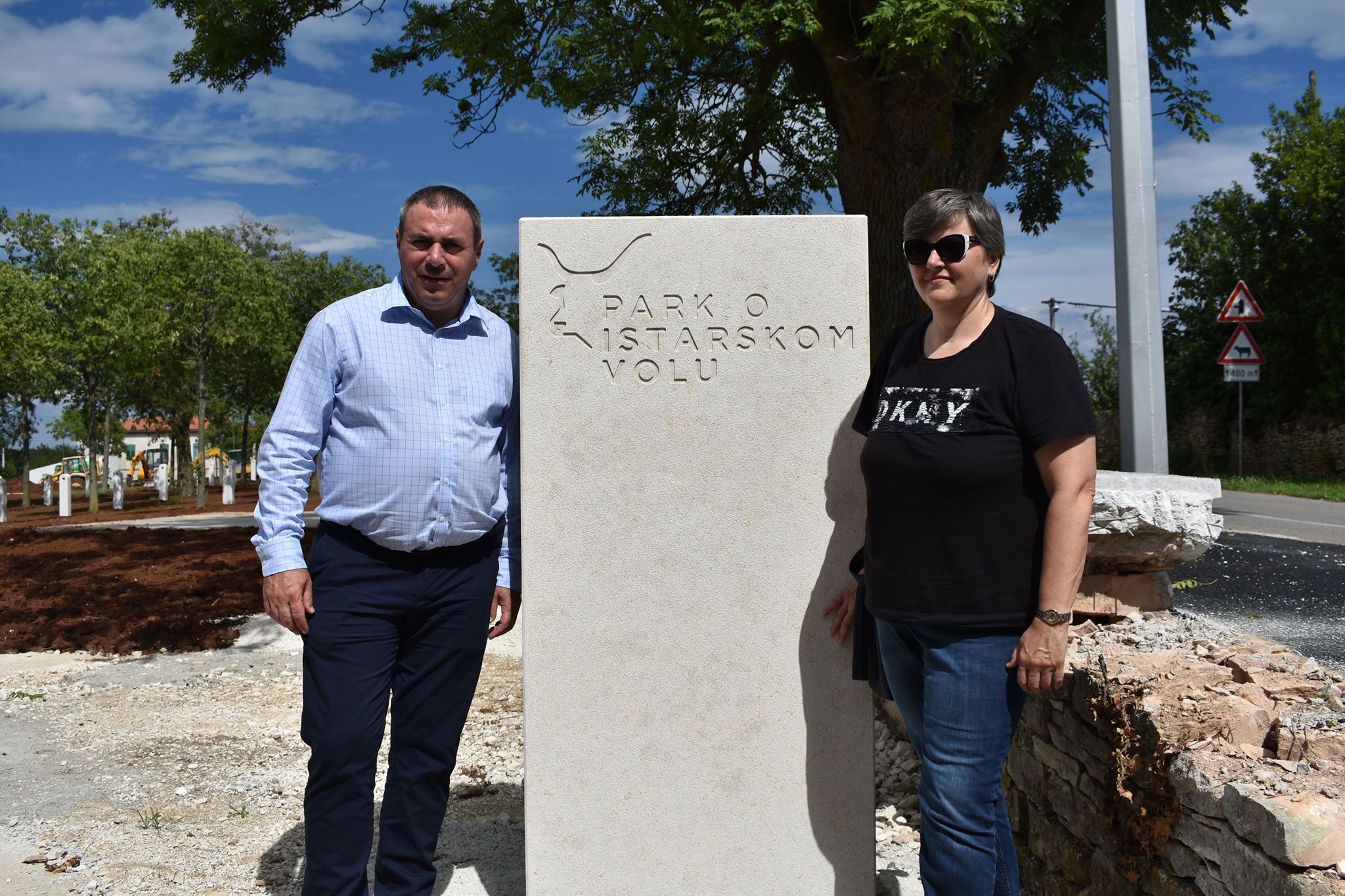 PARK ISTARSKOG VOLA PRIVODI SE KRAJU Kanfanar posjetila i pomoćnica ministra regionalnog razvoja i fondova EU noseći sa sobom UGOVOR VRIJEDAN 400 TISUĆA KUNA